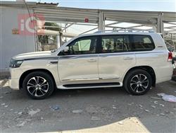 تۆیۆتا لاند کروزەر